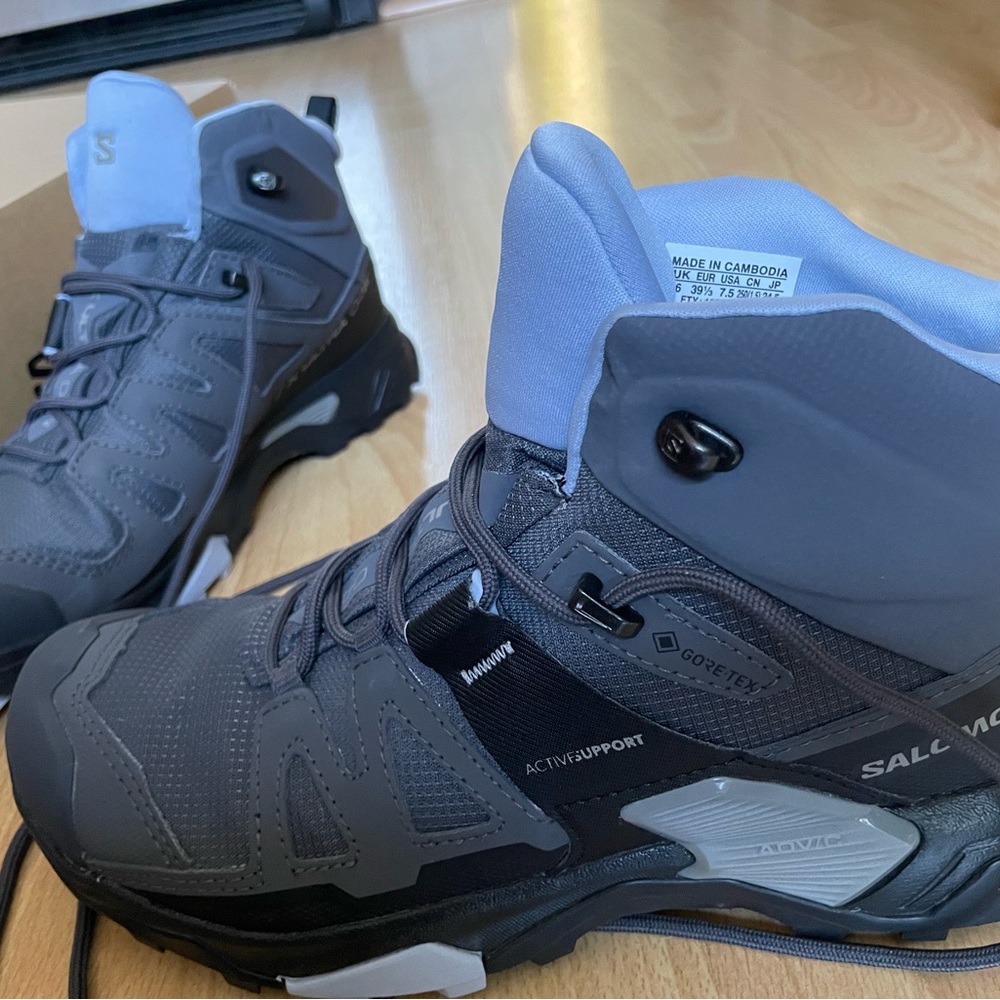 Salomon X Ultra 4 Mid GTX Women’s 7.5 hiking boots- almost new- make an offer